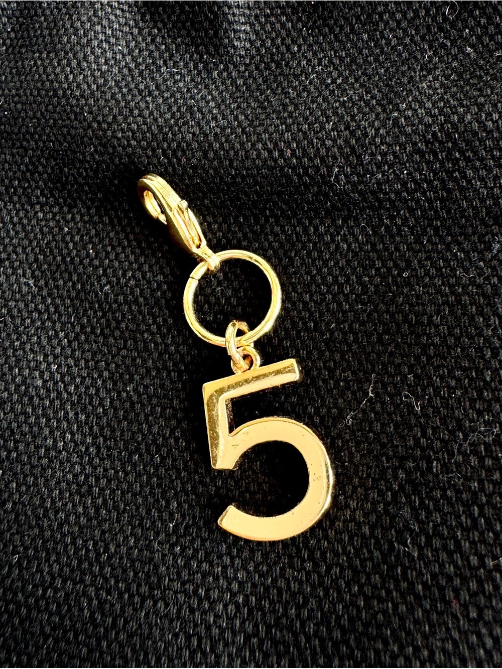 Gold tone Number 5 Charm Pendant cc style